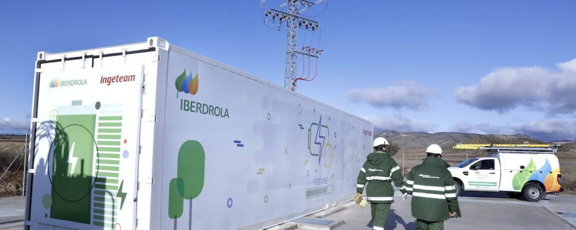 Estudio tecno-económico de la integración de generación eléctrica fotovoltaica con sistemas de almacenamiento