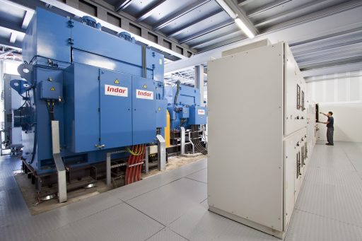 Ventajas y desventajas de los sistemas SINCON para apoyar a las renovables y fortalecer la red.